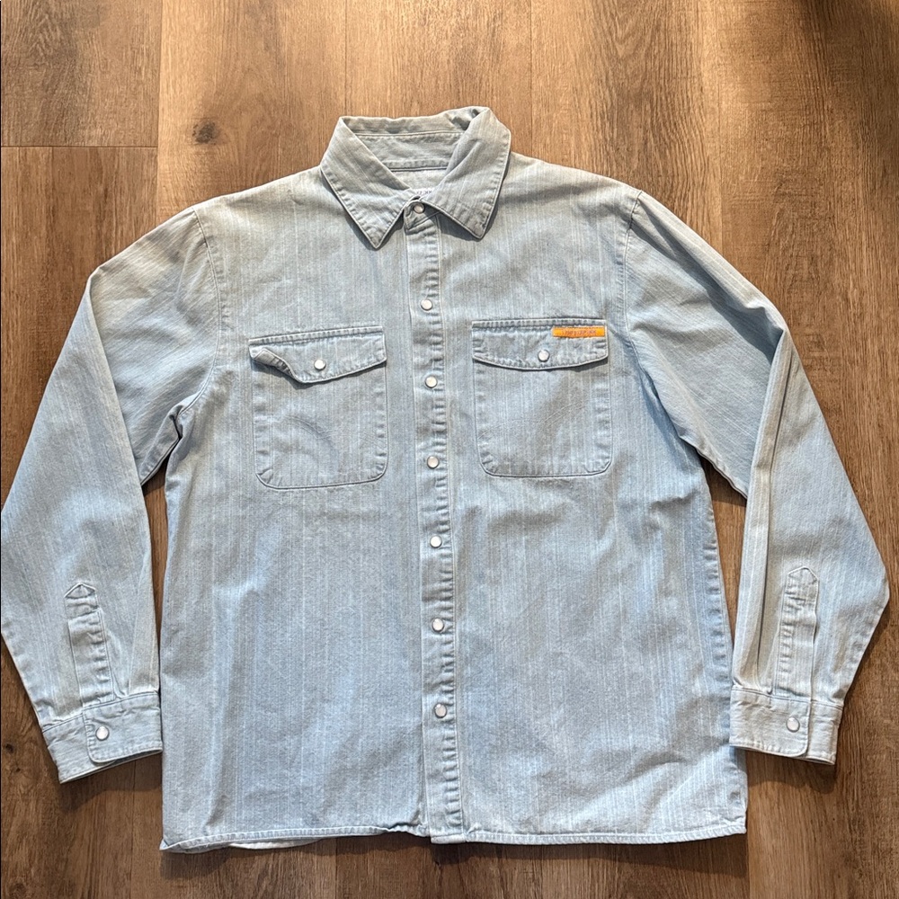 Two Step Inn Soft Light Denim Button Down Shirt Size Medium